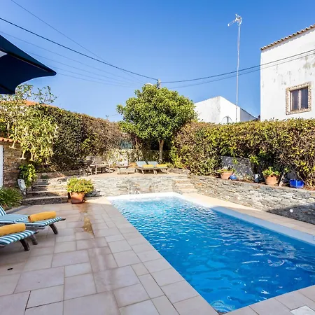 Casa Alegria * ブデンス